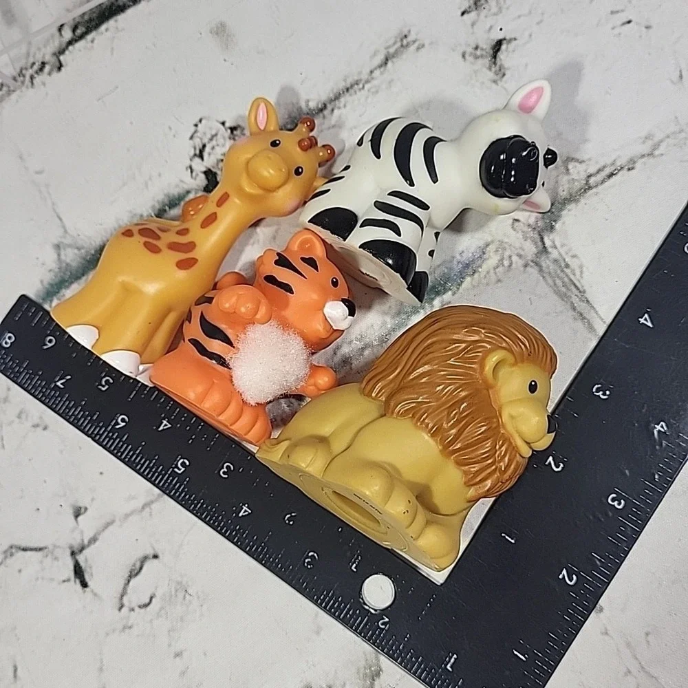 Fisher-Price Little People Figures Animal Lot Of 4 Zoo Circus Lion Tiger Giraffe